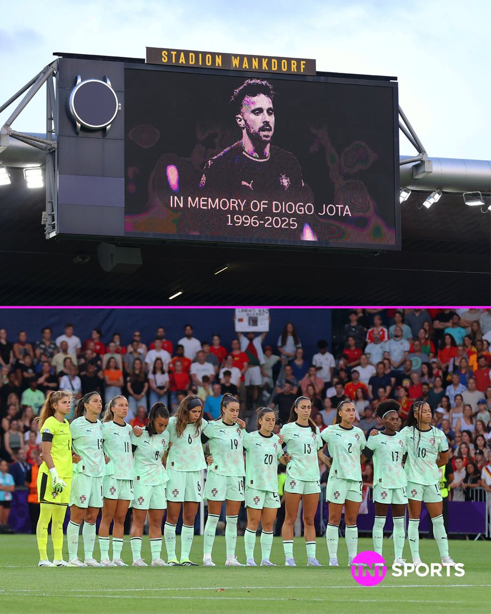 The Portuguese women's team paid tribute to their countryman Diogo Jota, before their tie with Spain in the Euros 🇵🇹😢