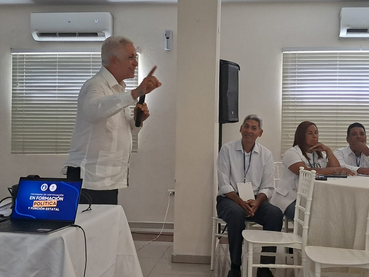 Escuela de Formación Política - PRM tweet media