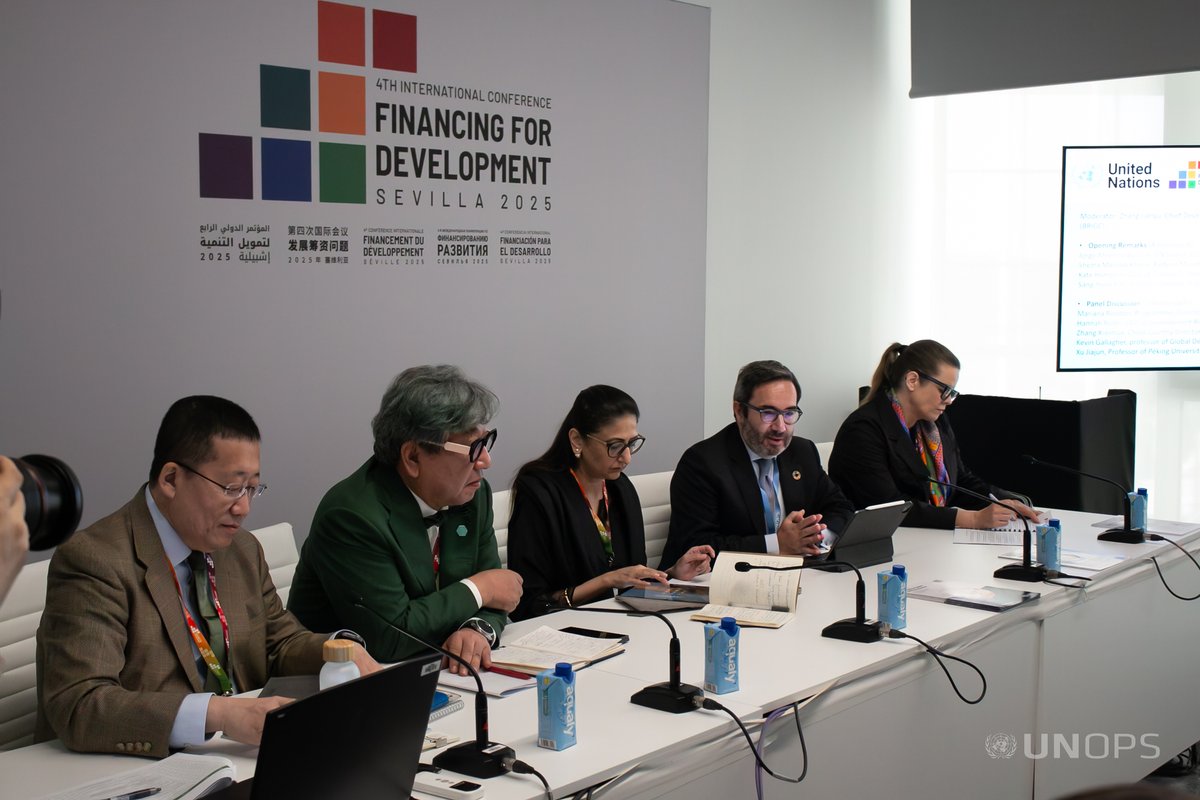 UNOPS_Chief's tweet image. Today I spoke at the South-South Cooperation on Green Investment & Finance session by BRIGC.
Developing countries need $2.4T/year on climate action. We must align all development finance with climate action & translate it into tangible results through high impact projects
#FfD4