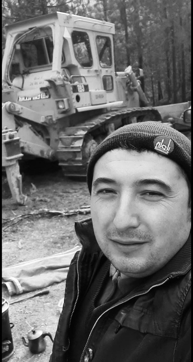 ALLAH RAHMET EYLESİN 🤲
Konya’dan orman yangınlarına müdahale için İzmir Ödemiş’e giden ve şehit olan Orman İşçisi İbrahim Demir’e Allah’tan rahmet; ailesine, mesai arkadaşlarına ve milletimize başsağlığı diliyoruz.