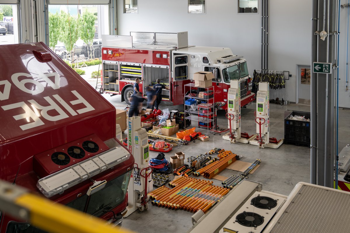 Safetek Profire (@safetekprofire) on Twitter photo Gearing up for the call. ⚙️
Vancouver Fire Rescue Services’ new <a href="/Spartan_ER/">Spartan ER</a> Heavy Rescue is in the shop today, getting fully equipped to serve the community. Gearing up for the call. ⚙️
Vancouver Fire Rescue Services’ new <a href="/Spartan_ER/">Spartan ER</a> Heavy Rescue is in the shop today, getting fully equipped to serve the community.