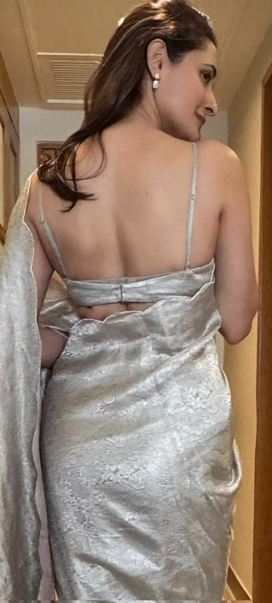 Gu9OAjsWYAA9-Cl?format=jpg&name=large