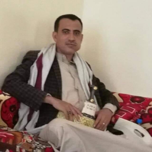 الاعتقالات الحوثية  تتواصل في محافظة اب  ..
اعتقال كل من : 
_ التربوي عبدالملك علي محمد يحي من قريه الدحثاث
_ حمود الشهاري  موظف في البنك المركزي بمدينة اب مديرية المشنة
_ التربوي سيلان النهمي  مديرية حبيش/ عارضة نهم
_ التربوي هاشم الدرقمي  مديرية حبيش / عزله شباع
