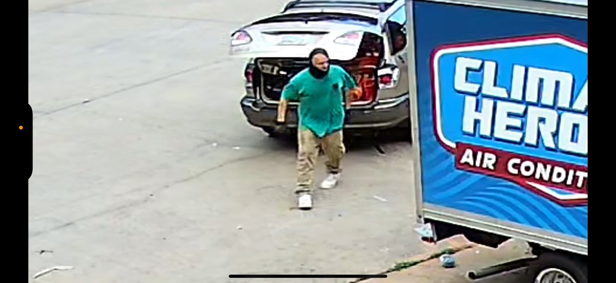 tone2k18's tweet photo. Here’s pictures of his face and license plate. Is there any way to enhance this? https://t.co/wl9MtizZXa