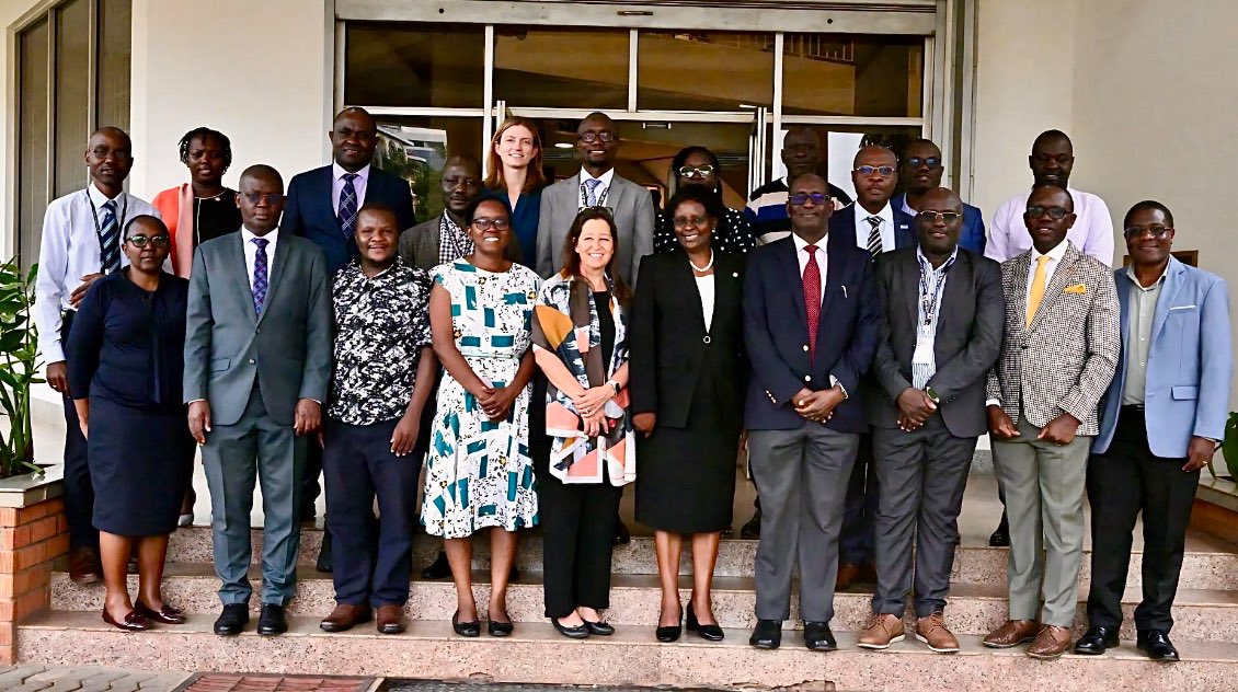 EsteeTorok's tweet image. Heading home, full of inspiration and gratitude, after meeting @gatesfoundation #malaria grantees and partners in Uganda 🇺🇬 @MinofHealthUG @IDRC_Uganda @UVRIug @CHAI_health @PATHtweets @FightingMalaria