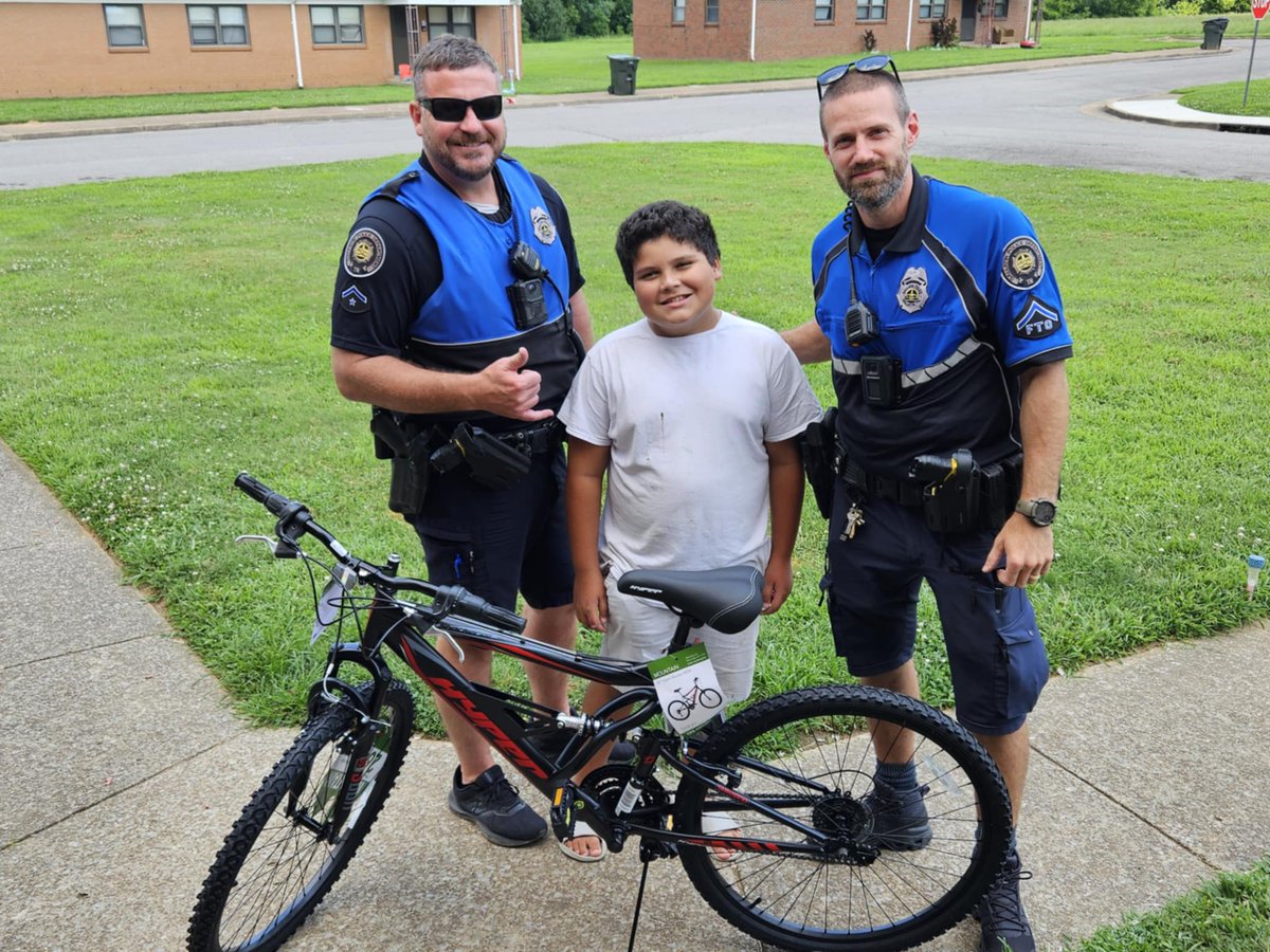 MPO Perry and FTO Jones had the honor of presenting a brand new bicycle and helmet to Gabriel, whose bike was recently stolen. Thanks to these officers we were able to bring a big smile to his face and get him back on two wheels!