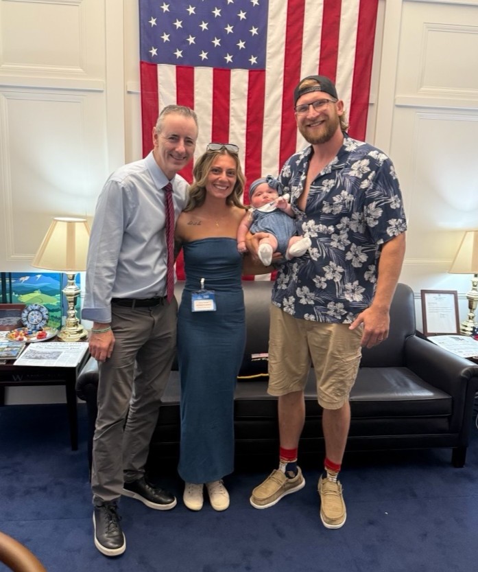 ZEROTOTHREE's tweet image. Thank you @RepBrianFitz for standing up for babies like Savanna and voting to protect Medicaid, SNAP & other vital supports. The bill passed, but your vote reminds us we have champions for families and hope for a better path ahead.
