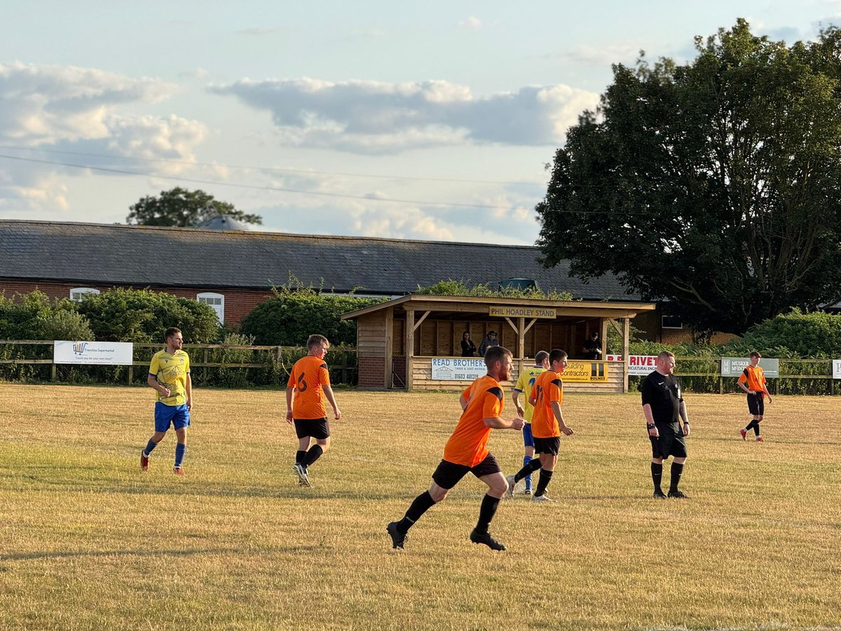 Norton Athletic F.C. (@norton_athletic) on Twitter photo The Millers kicked off their pre season campaign this evening down at The Highfield๐ฅต
A great workout for the lads, with a clean sheet ๐งฑThanks for coming over <a href="/Bohemians__FC/">BohemiansFC</a> and good luck for your first season in the <a href="/AnglianCom/">Fosters Solicitors Anglian Combination</a>
<a href="/RKJ450/">RKJ</a> is still a joke๐ฅ๐ฅ
๐ก๐ต
#UpTheMillers The Millers kicked off their pre season campaign this evening down at The Highfield๐ฅต
A great workout for the lads, with a clean sheet ๐งฑThanks for coming over <a href="/Bohemians__FC/">BohemiansFC</a> and good luck for your first season in the <a href="/AnglianCom/">Fosters Solicitors Anglian Combination</a>
<a href="/RKJ450/">RKJ</a> is still a joke๐ฅ๐ฅ
๐ก๐ต
#UpTheMillers