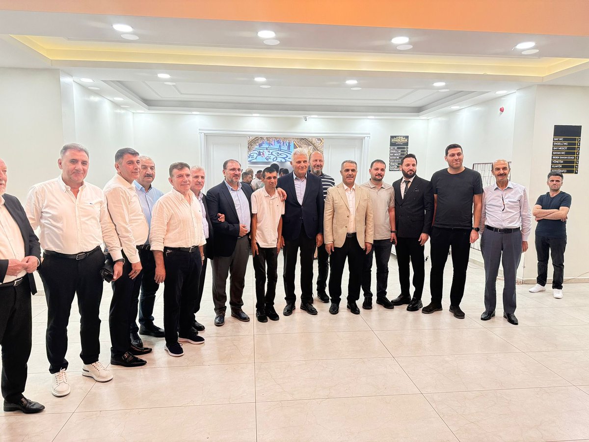 Fatih DOĞU (@fatihdogu1) on Twitter photo 📍GÜNGÖR PALAS DÜĞÜN SALONU
Eylül & Fahrettin Barış çiftinin nikâh merasimine katılmaktan büyük mutluluk duydum.
Bu özel günün hatırasıyla, kendilerine ömür boyu sağlık, huzur ve mutluluk diliyorum.
Birliktelikleri daim olsun.
<a href="/abuyukgumus/">Ahmet Büyükgümüş</a> <a href="/fnasiroglu/">Ferhat NASIROĞLU</a> <a href="/AvukatErsanAksu/">Ersan AKSU🇹🇷</a> 📍GÜNGÖR PALAS DÜĞÜN SALONU
Eylül & Fahrettin Barış çiftinin nikâh merasimine katılmaktan büyük mutluluk duydum.
Bu özel günün hatırasıyla, kendilerine ömür boyu sağlık, huzur ve mutluluk diliyorum.
Birliktelikleri daim olsun.
<a href="/abuyukgumus/">Ahmet Büyükgümüş</a> <a href="/fnasiroglu/">Ferhat NASIROĞLU</a> <a href="/AvukatErsanAksu/">Ersan AKSU🇹🇷</a>