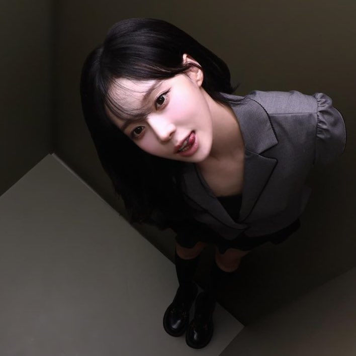 𝐈𝐬𝐢𝐚 tweet media