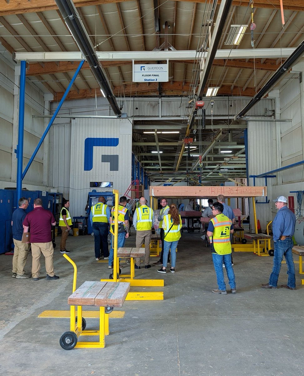 GuerdonModular's tweet image. Honored to host @IamKeithCurry at our factory for a tour of their 250-bed @compton_college student housing project. Funded by SB169, this modular build will provide safe, inclusive housing for students facing homelessness and housing insecurity.
@BernardsBrosInc #StudentHousing