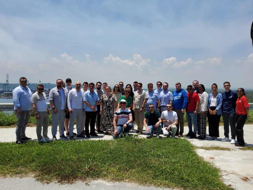🇷🇺🤝🇨🇺Una delegación de jóvenes rusos visitó la #ZEDMariel, destacando el potencial de esta zona estratégica para el desarrollo industrial y la cooperación bilateral.📈 Intercambiaron sobre oportunidades de inversión, innovación y los fuertes lazos entre #Cuba y #Rusia.