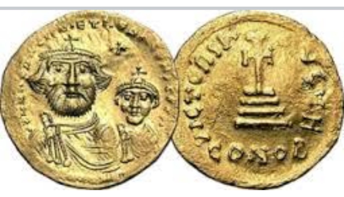 الدينار البيزنطي في عهد رسول الله والخلفاء الراشدين!
وعليه صور وصلبان تناقض العقيدة ولكن الرجال العظام تركوها ولم يهتموا بتغييرها لأن وقتهم كان وقت بناء أمّة سخّروا لها كل أنفاسهم … 

رسالة لأصحاب سخافة الهوية البصرية لعلهم يفقهون….