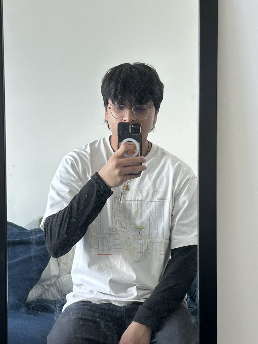 Sham_345_'s tweet image. I really be spamming the same fits #LackingCreativity