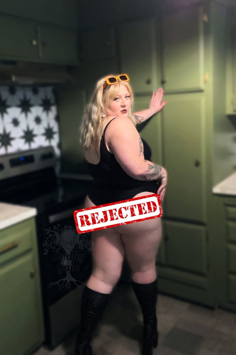 you’re such a loser that even online you get denied of ass!