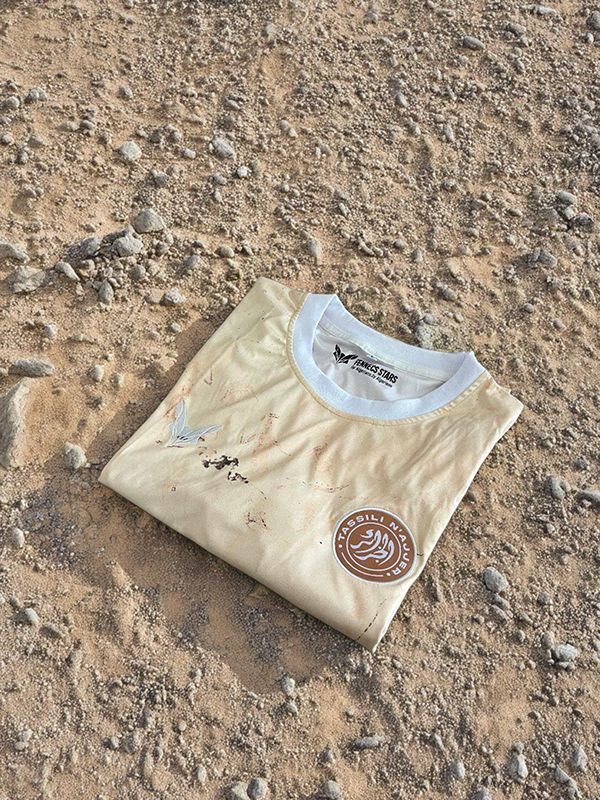 J’ai dessiné un maillot inspiré du Sahara algérien. 🇩🇿