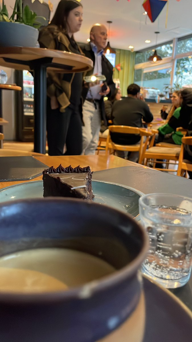 lorocomuna's tweet image. Cafeterias eu te amo