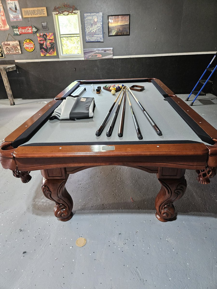 ProBilliards1's tweet image. Happy Client 😎 
Sold a Beautiful Quialty Used 8' Kasson #PoolTable to a client of mine Delivered, Installed, New Black &amp;amp; Steel Gray Felt (#Raiders Fan) 
#ThePoolTableGuy 🎱