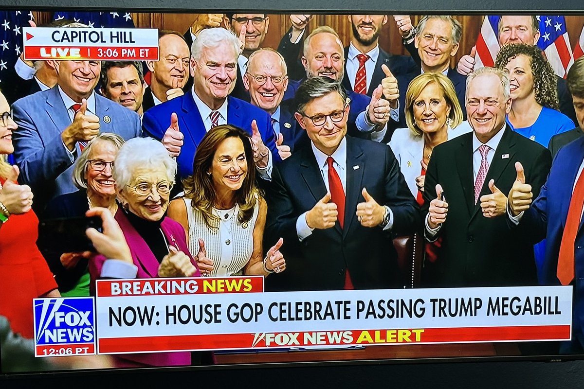 Tripucka17's tweet image. #WINNING NEVER GET’S OLD! Thank you @realDonaldTrump & @SpeakerJohnson 4 getting this HISTORIC Bill passed! 🇺🇸✊🏼🦅. I’m sorry my Congressman @RepKeithSelf again had 2 B dramatic & draw attention 2 himself w/a no vote last night. I’d be happy 2 Primary him 4 U! I’m proud MAGA! 🇺🇸
