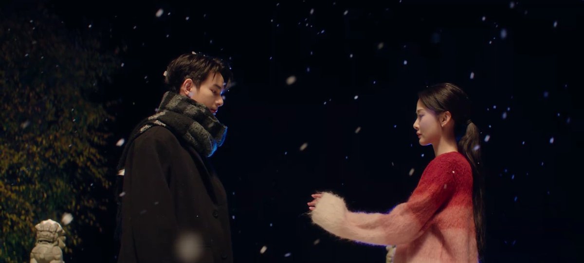 LeeYunnes's tweet photo. FL in pursuit of equal love broke up with ML for 10 years after being forced by ML's mom. Miaomiao's growth story will be interesting here.
#TenYearsofUnrequitedLove https://t.co/eSitwbXvV7