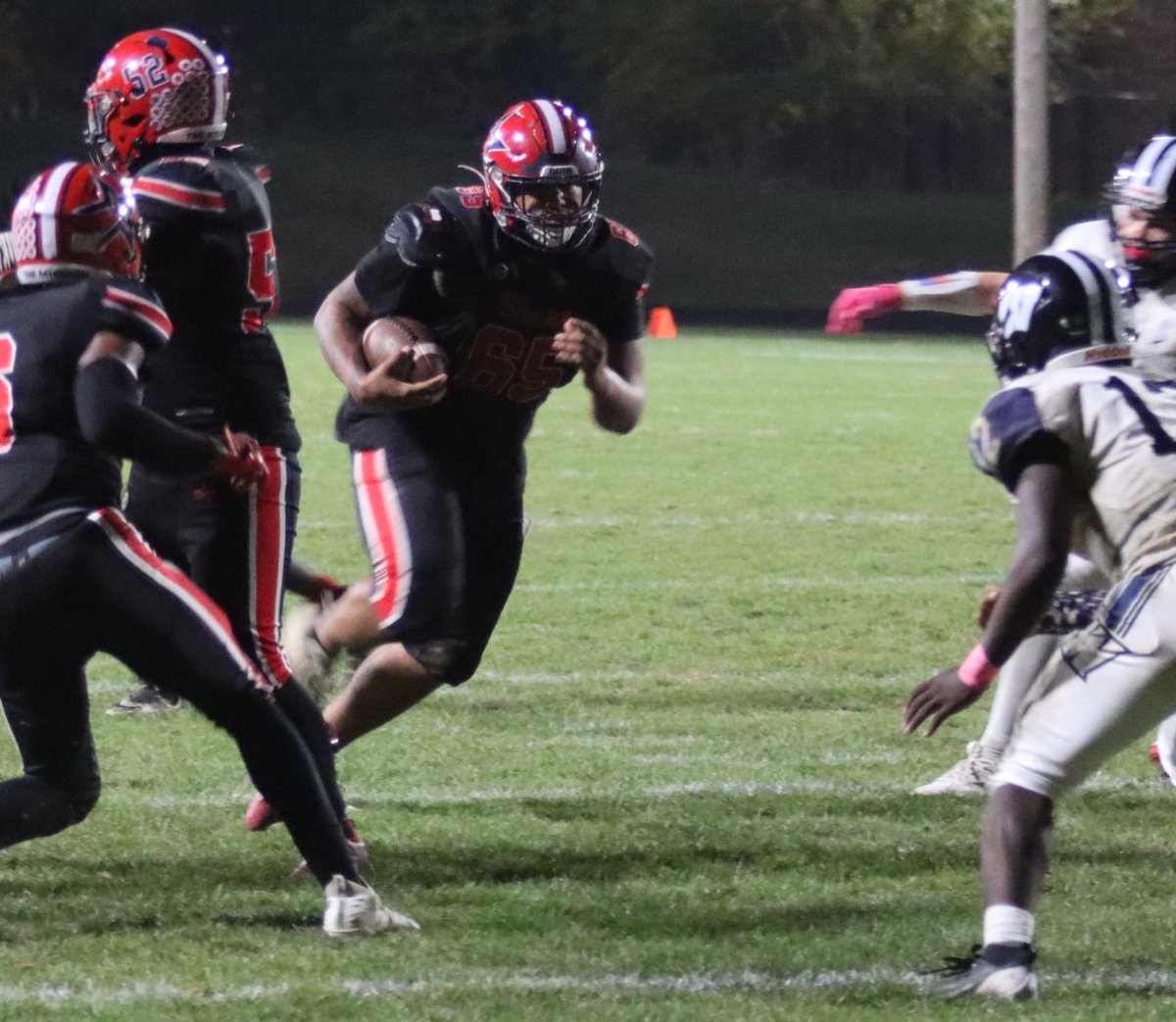 2025 Interview with Dominic Winton from Centennial High School and Youngstown State commit
daveburnworth.blogspot.com/2025/07/2025-i…
<a href="/DominicWinton26/">Dominic Winton</a> <a href="/OHSAASports/">OHSAA Sports</a> <a href="/270315Sports/">270-315 Sports</a> <a href="/Zone614Sports/">Zone614Sports</a> <a href="/KJenkins048/">Kaleb Jenkins</a> <a href="/ChiltonShaMar90/">ShaMar Chilton</a> <a href="/CentennialhsOH/">Centennial HS Football (OH)</a> <a href="/CoachBFort/">Brandon Fort</a> <a href="/TheCOHSS/">Central Ohio High School Showcase</a> <a href="/BlazeHowe62/">Blaze Howe</a> <a href="/CoachBuj/">Austen Bujnoch</a>