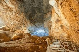 CELLADINA AŞIK  MILLET IÇIN EL FATIHA  !!!
İklim yasası iktidar ve muhalefetin desteğiyle diğer ülkemizi ipotek altına alınan Almanya’nın, İtalya’nın, Fransa’nın, İngiltere’nin hukuk yasaları yanında İstanbul Sözleşmesi gibi, salgın yasası gibi, iklim yasası da iktidar ve