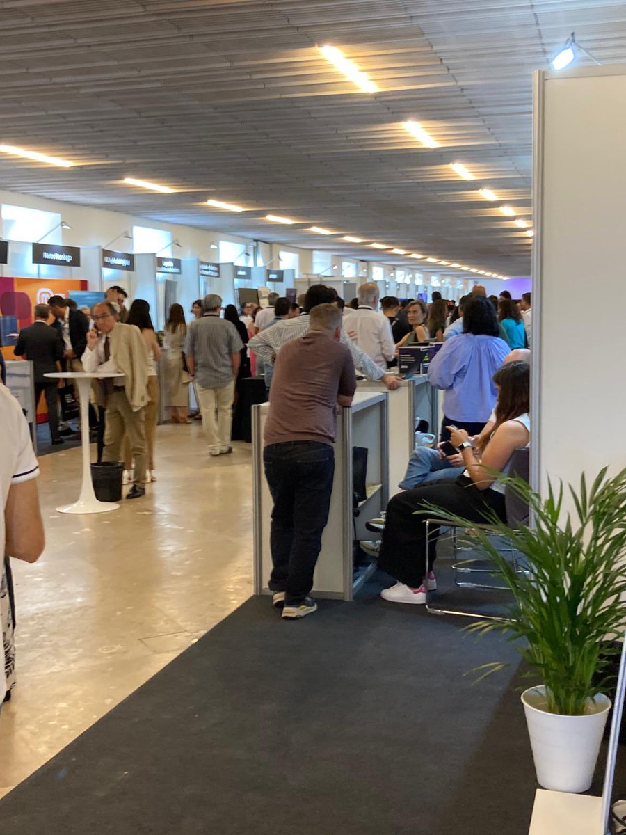 centro2030's tweet photo. 📍𝗖𝗼𝗶𝗺𝗯𝗿𝗮 𝗜𝗻𝘃𝗲𝘀𝘁 𝗦𝘂𝗺𝗺𝗶𝘁
 
O Programa @Centro2030 está presente no Coimbra Invest Summit.

O Coimbra Invest Summit mantém a sua missão de fortalecer o ecossistema empresarial e de inovação de Coimbra e reforçar a sua atratividade para investidores. https://t.co/GN5YY6TBsa