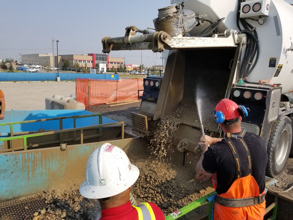 Harbour Environmental is one of the first companies in Canada to separate hydro-vac slurry into reusable byproducts. This year, they signed up for ERA’s SEMI program. 

Find out what projects Harbour is undertaking with SEMI: eralberta.ca/story/harbour-…

#ERA_SEMI