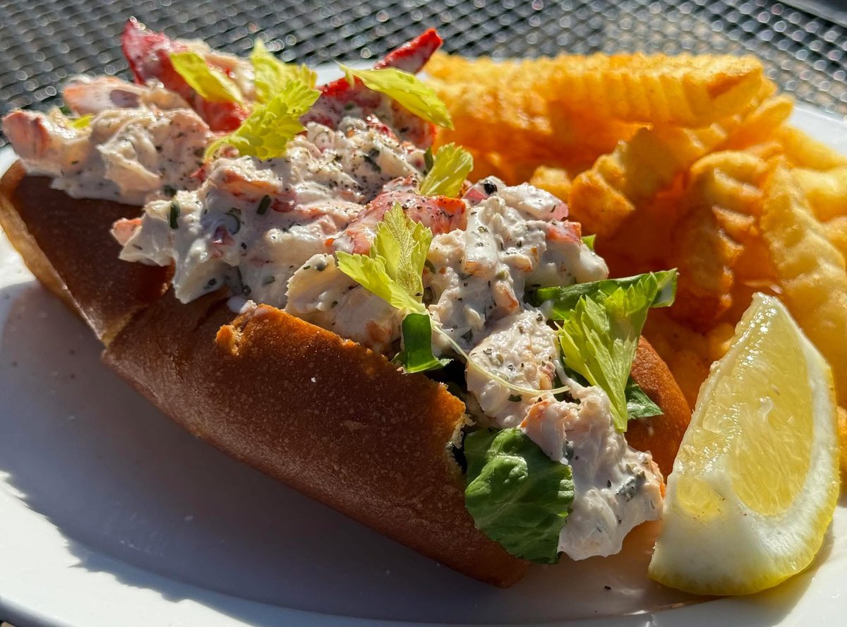thestation310's tweet image. 100% Maine Lobster Roll on a buttered Brioche Roll served with French Fries. Limited Supply! 🦞