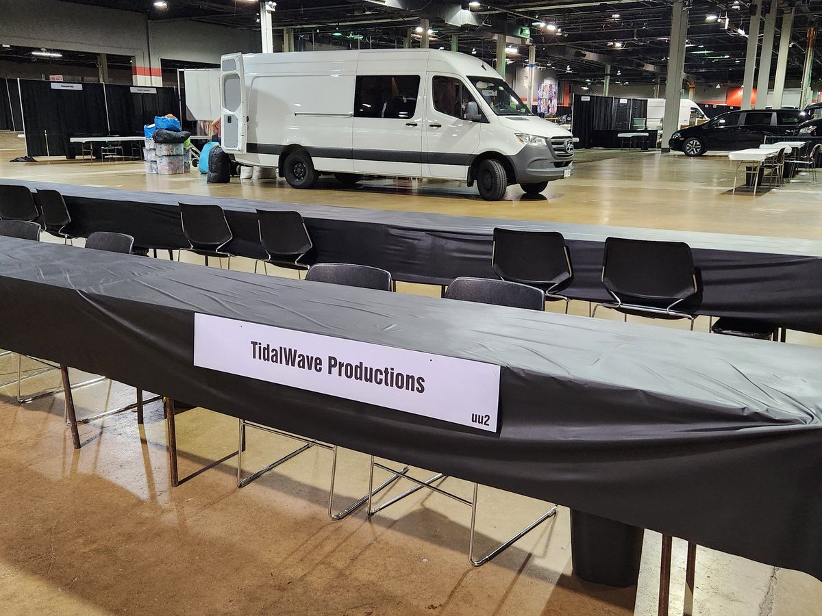 See anyone that's gonna be at <a href="/animemidwest/">animemidwest</a> !!