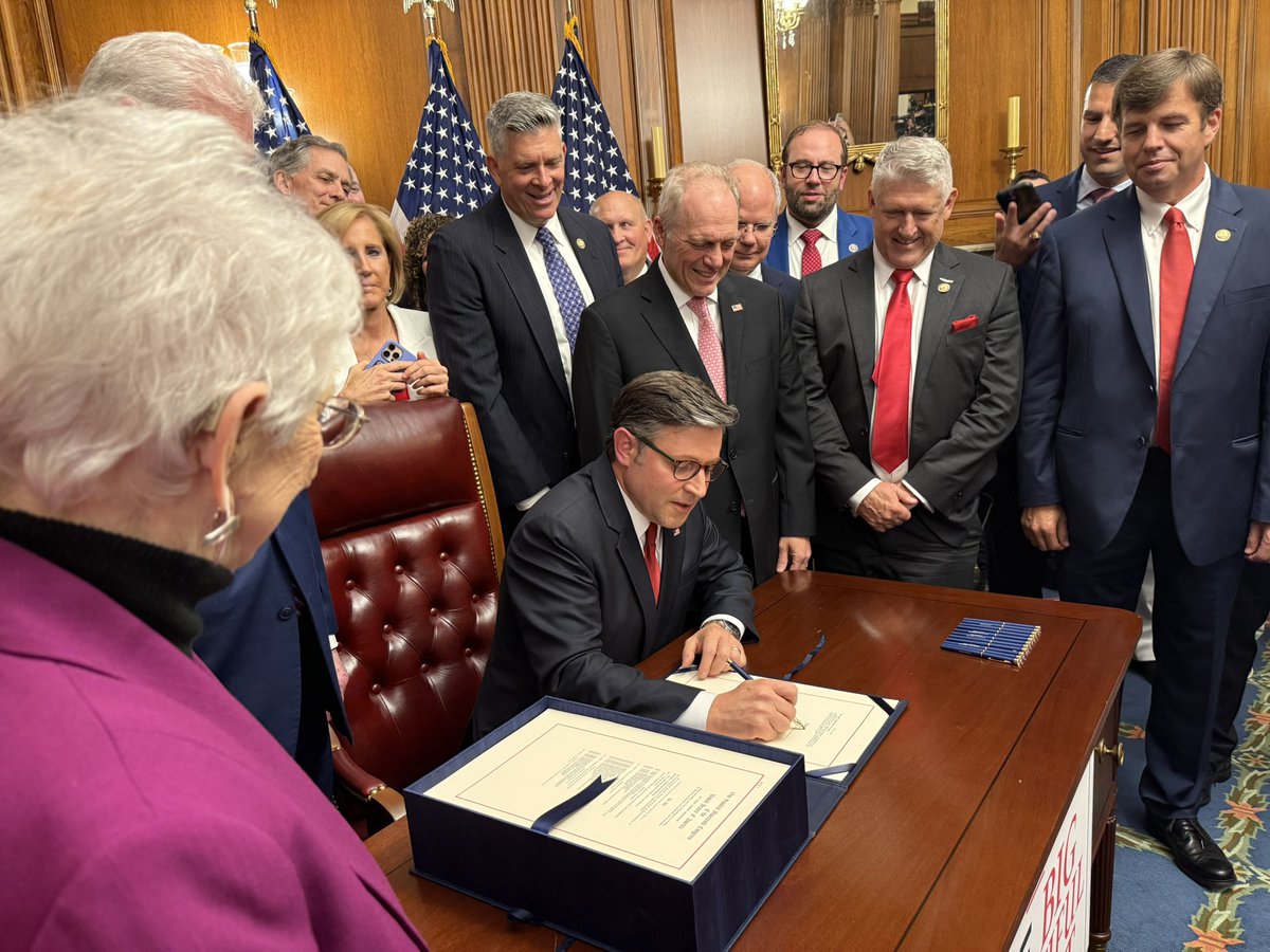 RepHouchin's tweet image. Today, House Republicans kept our promise to the American people. The One Big Beautiful Bill is the boldest, most conservative legislation we’ve passed in a generation—and I was proud to help lead the charge.

This bill makes the Trump tax cuts permanent, ends taxes on tips and…