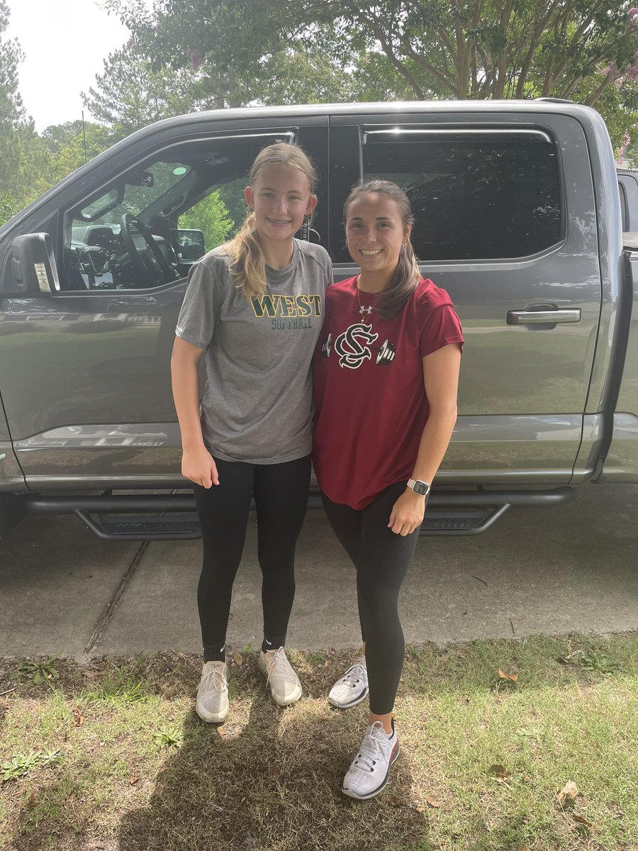 Hannah Marsik tweet media