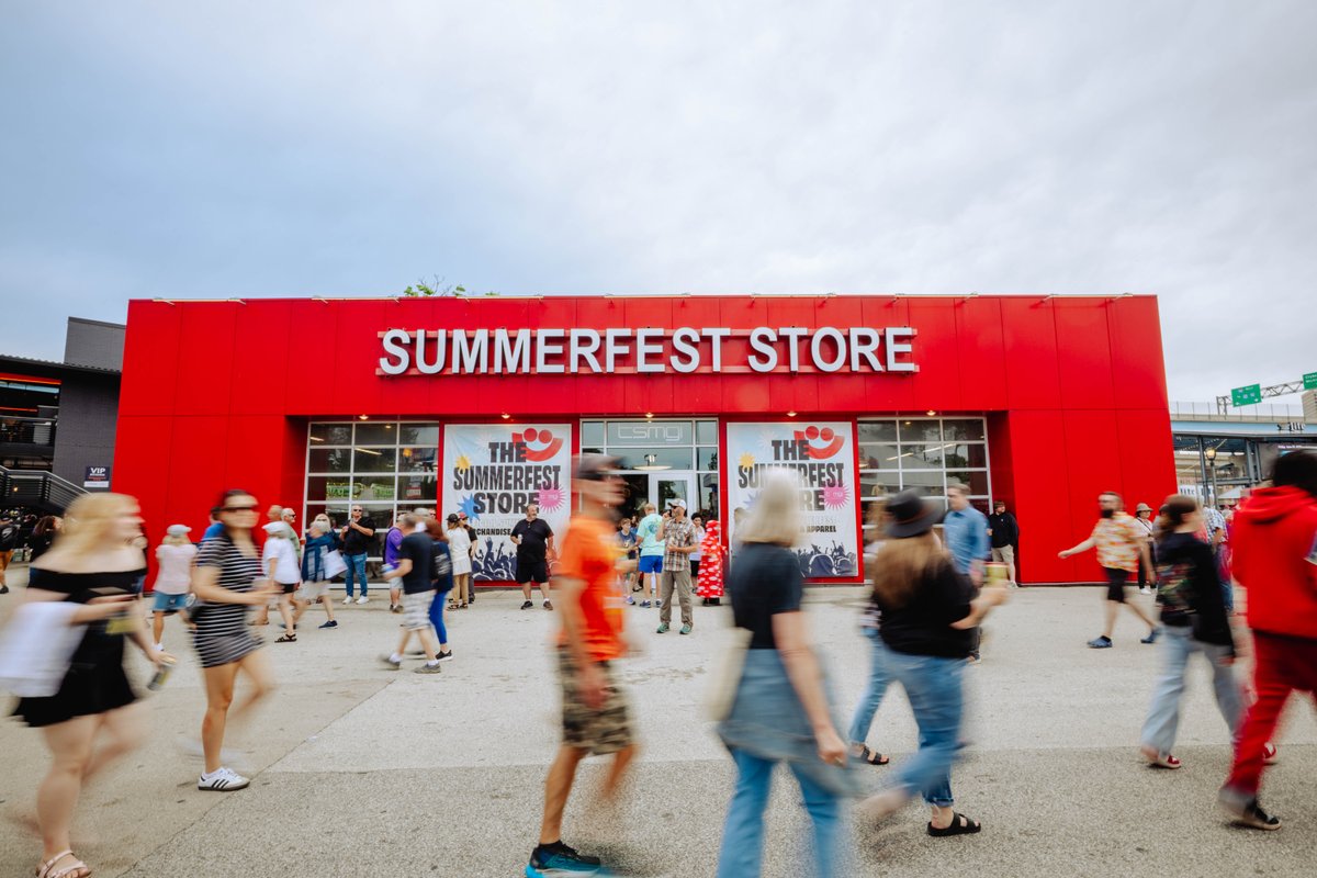 Summerfest's tweet image. Stock up on merch at the Summerfest Store 🛍️ From tees to tanks to fun accessories... We have it all!
Or check out our merch online: store.summerfest.com/merchandise
📸@ kennedycottrell