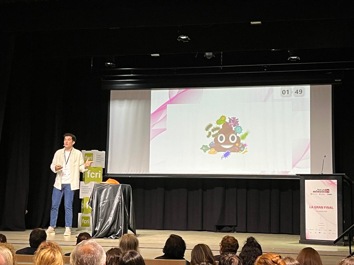 👏Nil Novau, del programa de doctorat en Biomedicina de la #URV, s'endú el segon premi a la #FinalTesi4min amb el seu monòleg sobre la relació entre la microbiota i l’Alzheimer. Enhorabona!

#comunitatURV