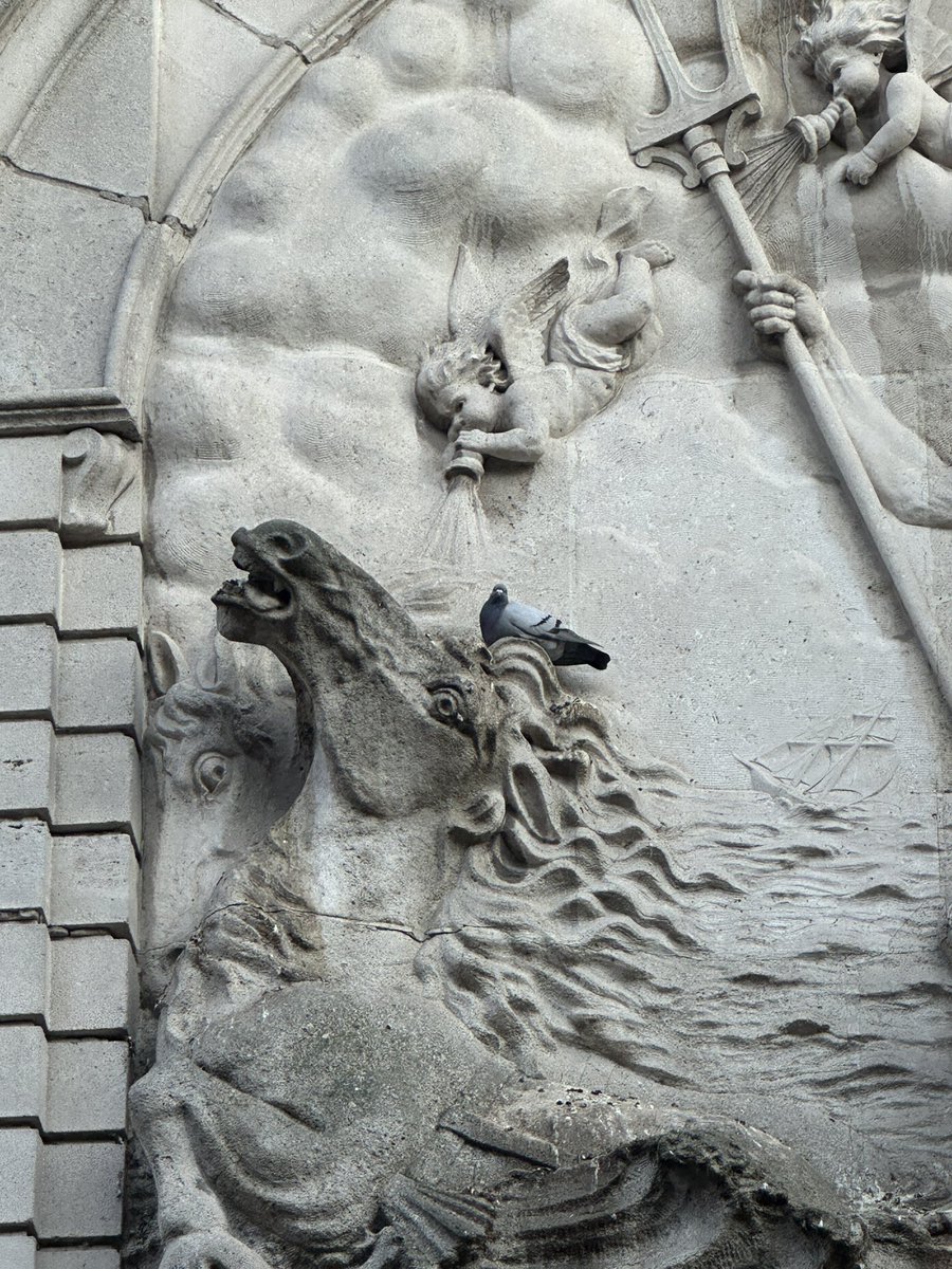 𝖍𝖔𝖑𝖑𝖞 🦇 (@thisishollymay) on Twitter photo 