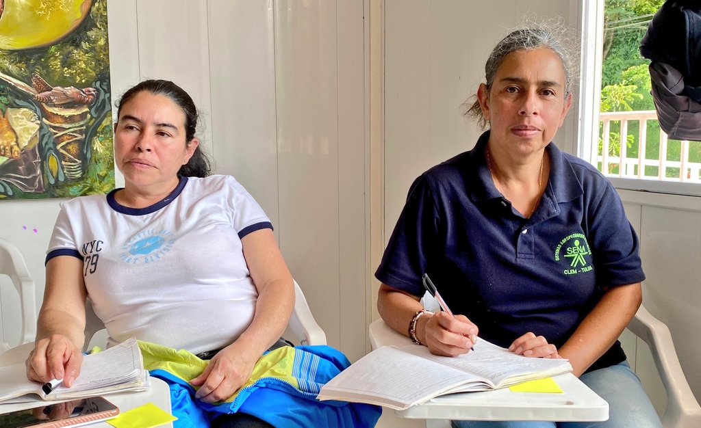 UsolidariaCo's tweet photo. #Valle | Acompañamos a las organizaciones solidarias de 'La Leonera', en el diálogo para crear una cooperativa multiactiva agroecológica que fortalezca la economía popular y solidaria en el occidente vallecaucano #SomosTerritorioSolidario https://t.co/vsIbBKLMEJ