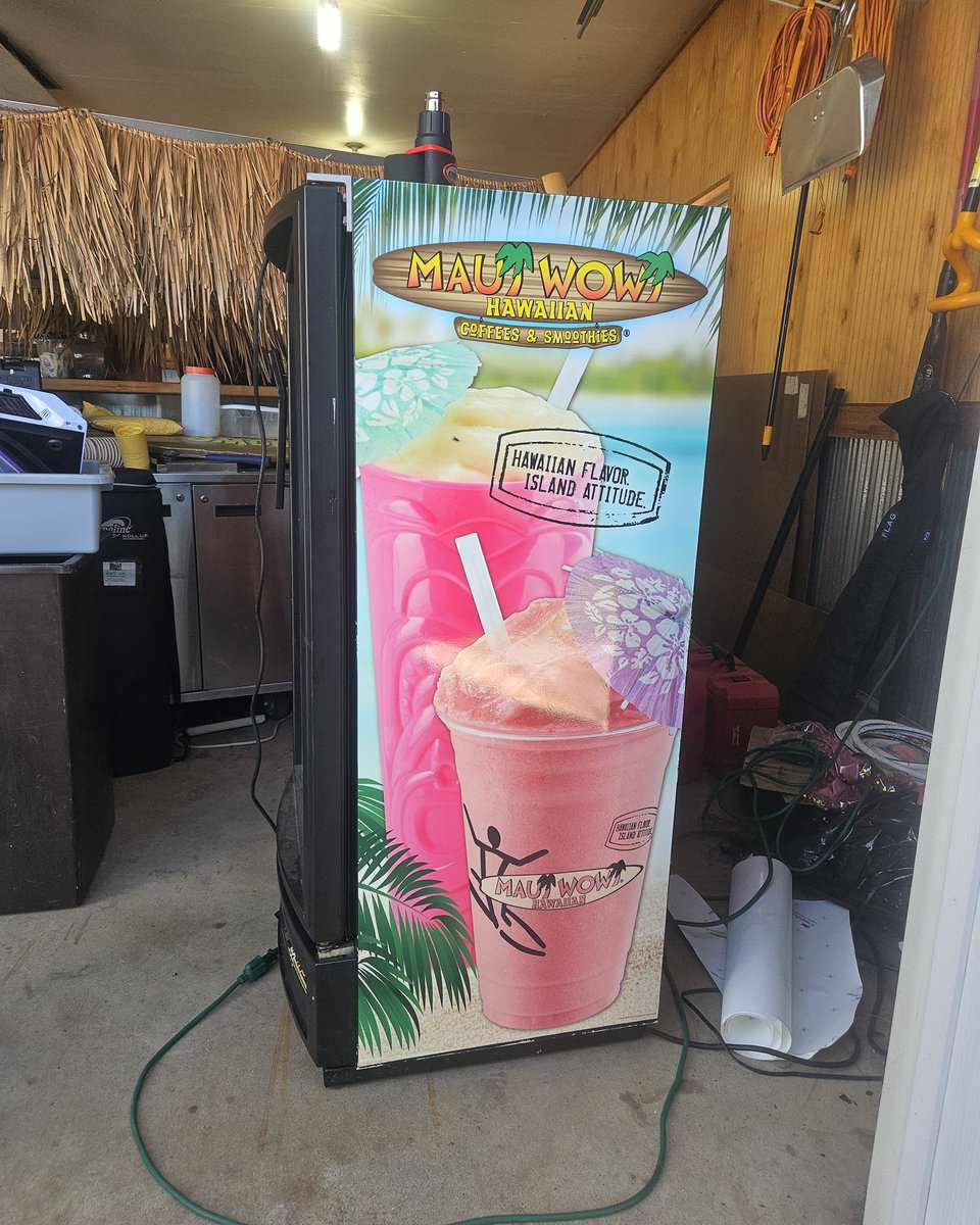 Nothing beats a summer smoothie… unless it’s a smoothie with a seriously cool custom wrap 😍🌴
Loved helping Maui Wowi of Southwest MN stay on brand and looking fresh!
#HelpingYouLookGood #CustomWraps #MauiWowi