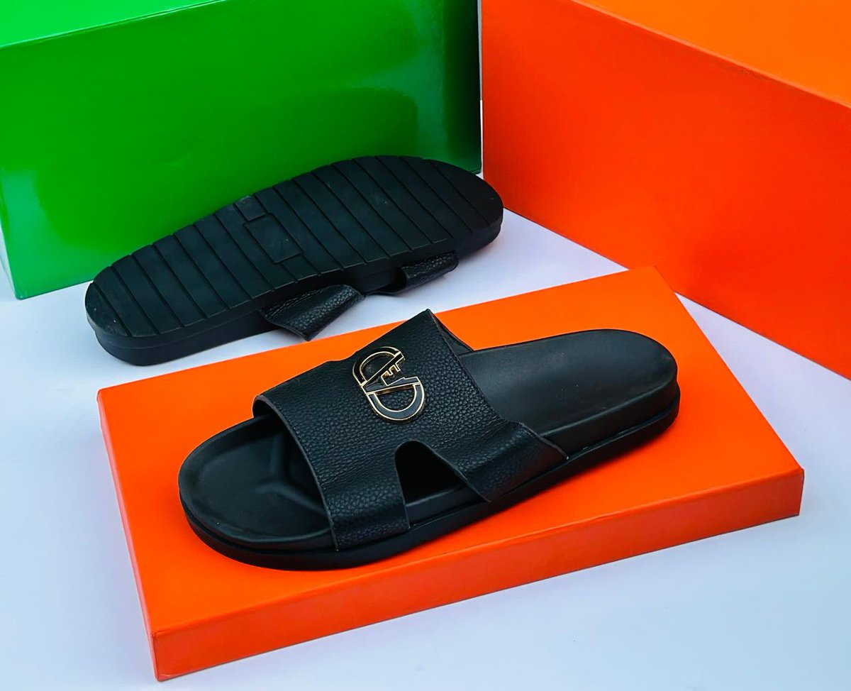 Size 39-45
Bei:50000
Simu:+255692608572
Narung'ombe na msimbazi 
Mikoani na nchi jirani tunatuma 
Dar tunafanya delivery 
Naomba nisaidie kurepost