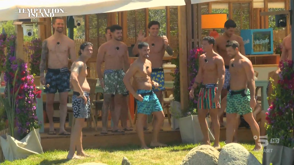 hey_threshold's tweet photo. il paradiso me lo immagino così

#temptationisland https://t.co/Tl3nj47GJ6