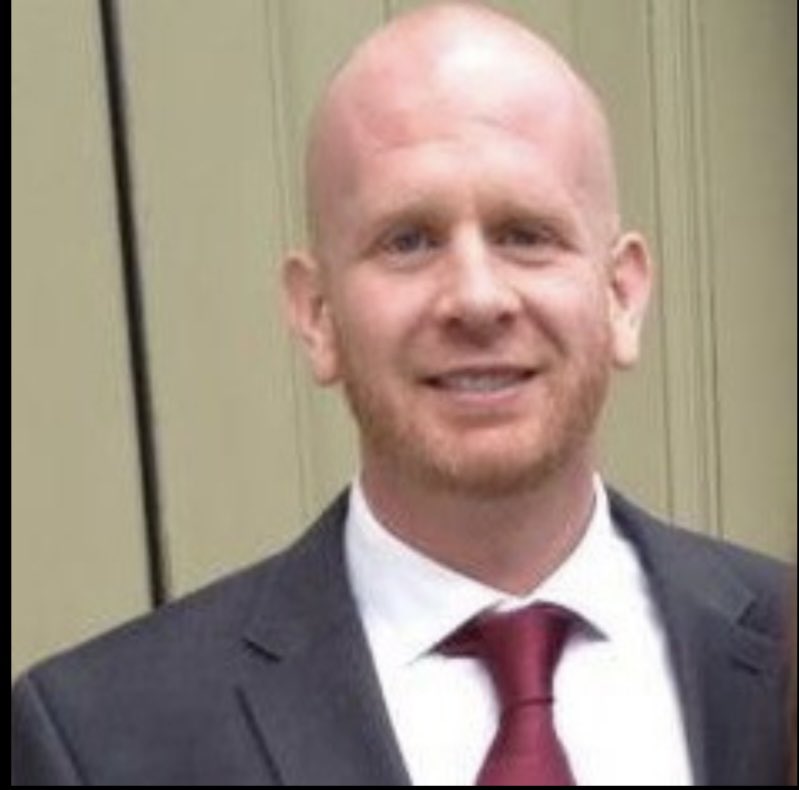 efeboy23's tweet photo. ! PLEASE READ ARTICLE ! This man named Ceo David Connor Duckworth scammed people and funded his @RowanEnergy business with his investors money.
@David_RWN  #rowanenergy #rowan
#climatescam

https://t.co/0V2tUbEMEq https://t.co/ZEzcVGbpQU