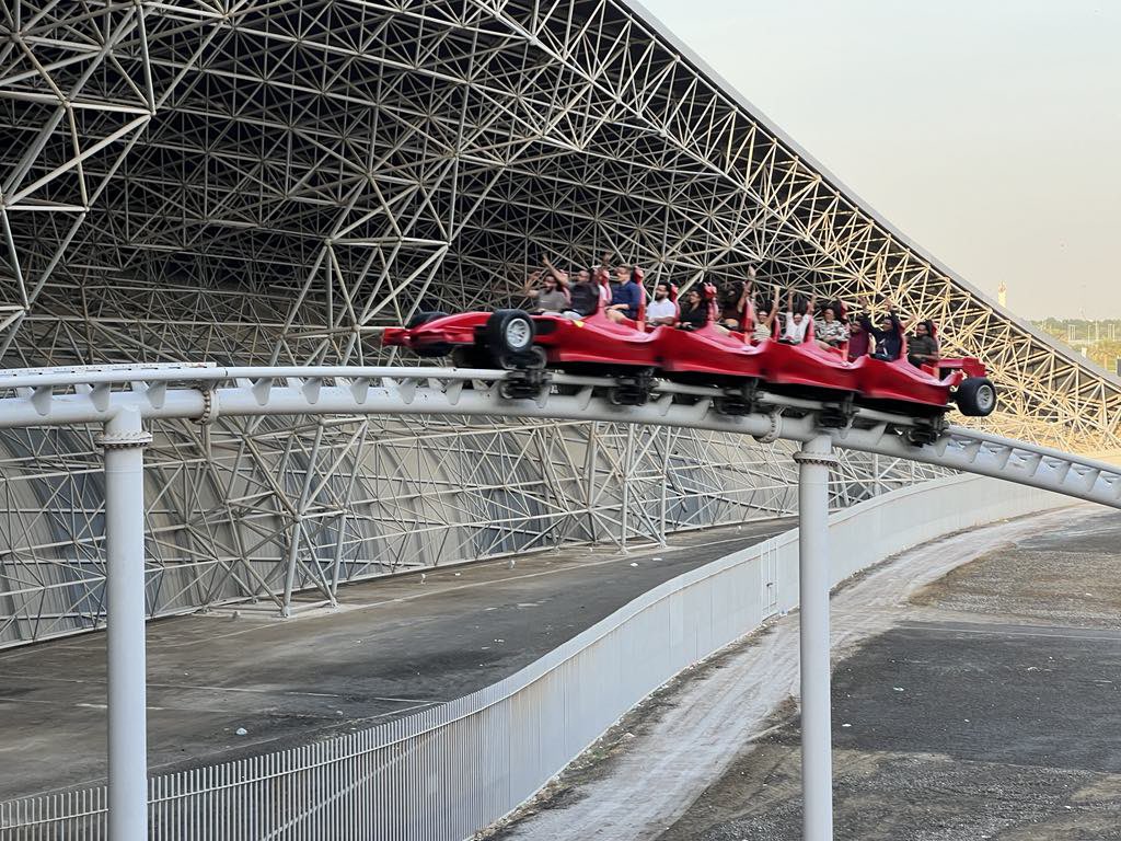World's fastest roller coaster is a Ferrari Formula Rossa - 5Series.net -  Forums, image size:1024x768