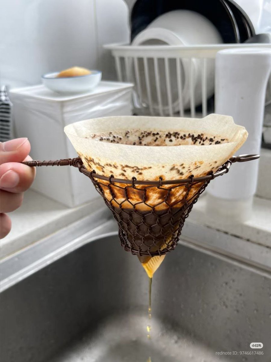 irisarchaki's tweet image. A slow pour, a quiet moment, and just the right dose of clarity to power through the day. #CoffeeRitual #WorkFuel #PourOverVibes