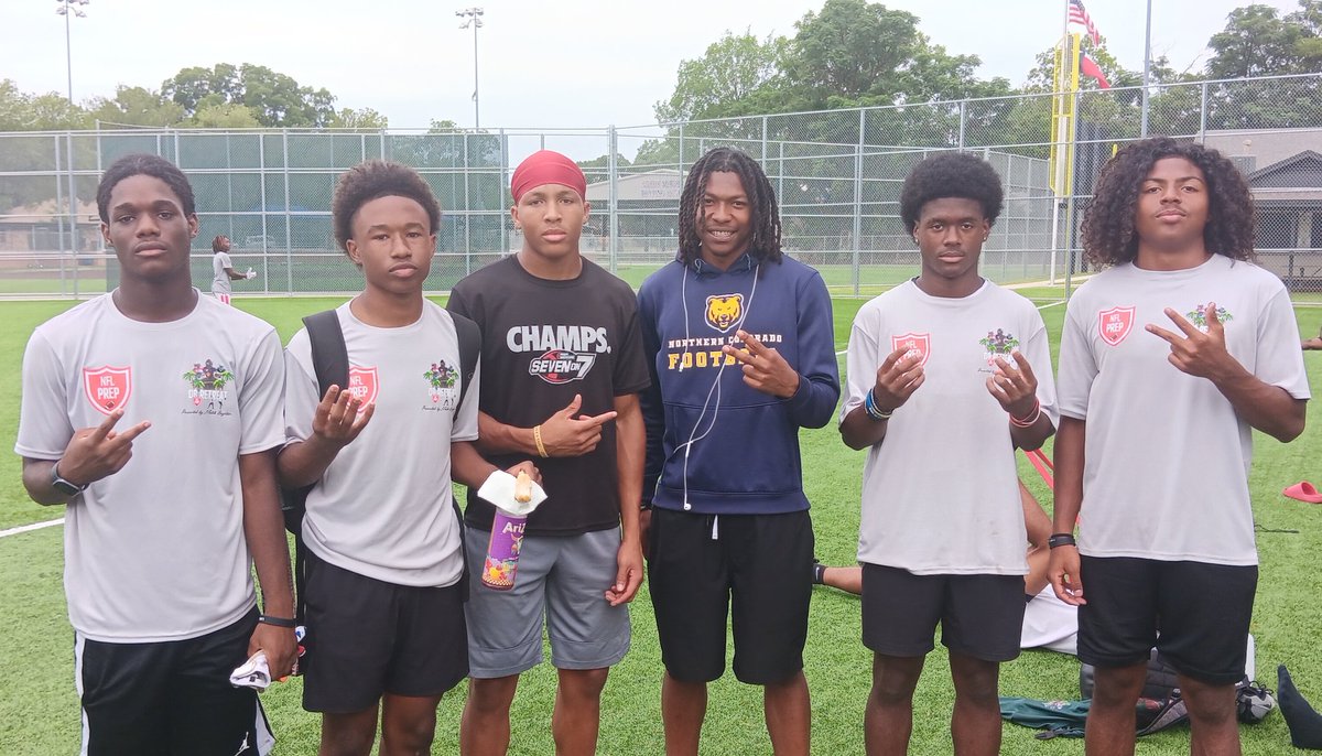 LoganThomas12_'s tweet image. Got some work in at the DB Retreat this week with @malikboynton2 @NFLDraftAcademy & @DraftDiamonds!!!