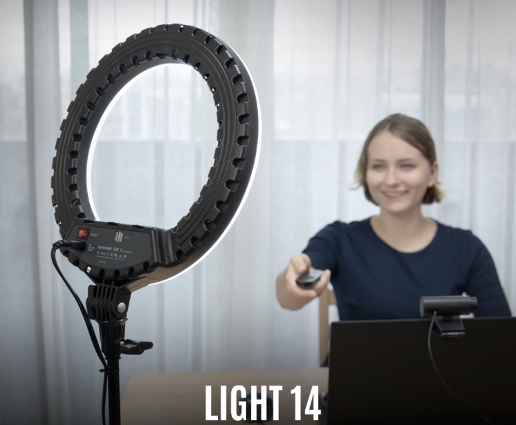 Streamplify tweet media