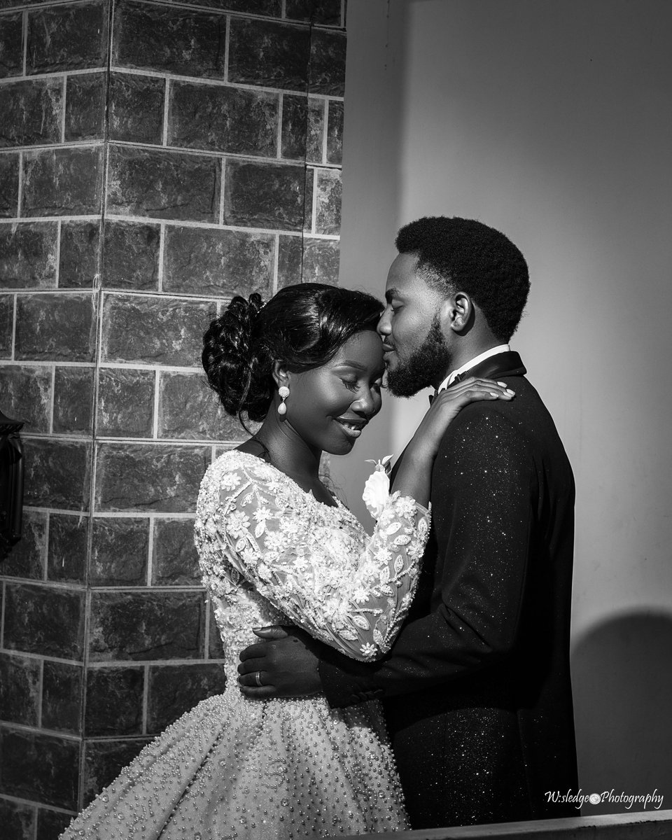 wsledge_'s tweet photo. I have not gotten any  client via X  and I decided to make it part of my goals for this July.  Kindly help achieve this goal by  your retweet.

Akure and it's environs 
Roll in your bookings 

You can send a direct message on Whatsapp     

 https://t.co/6tWJE92Ac6 https://t.co/0MwPjpsZFT