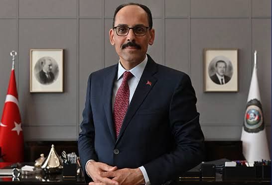 MİT Başkanı İbrahim Kalın, Hakkari ile Yüksekova ve Çukurca ilçelerini ziyaret etti. İbrahim Kalın, görüşmelerinde sınır güvenliği, üs bölgeleri ve bölgedeki son gelişmeleri değerlendirdi