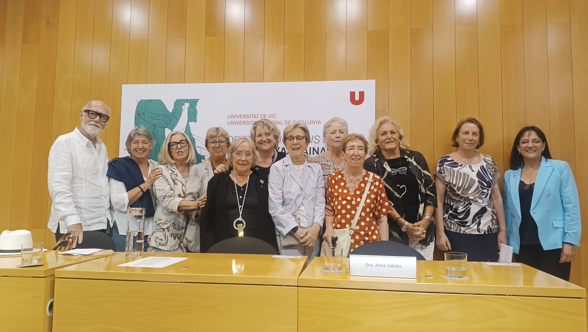 Hoy ha sido un gran día para la Enfermería española, la primera enfermera catalana investida como Doctora Honoris Causa por una Universidad de Cataluña. Enhorabuena, Nuria Cuxart, merecido reconocimiento a tu trayectoria y defensa de nuestra disciplina 🎓