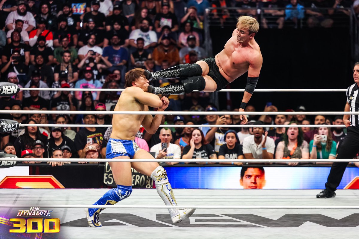 RyanLoco's tweet photo. What a night. Thank you Ontario. || πΈ for @AEW #Dynamite300 https://t.co/WOKqnj8idc