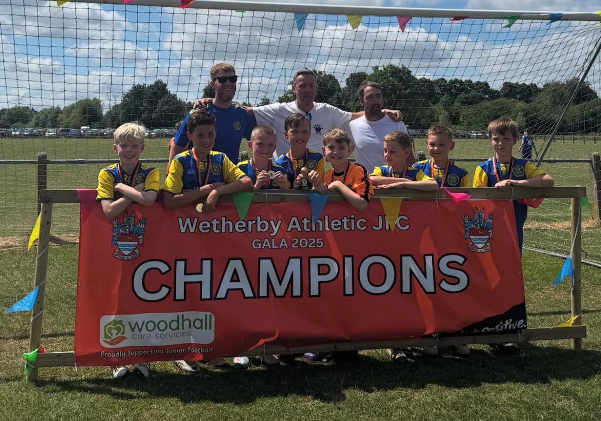 🏆 | GALA CHAMPIONS

Huge congratulations to our amazing U10 Lions who were crowned champions at the Wetherby gala this morning after going unbeaten and only conceding one goal! 👏