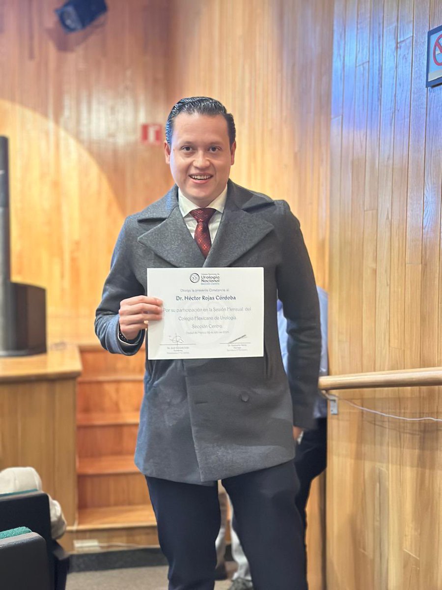 ¡Muchas felicidades al Dr. Héctor Rojas Córdova!, del Hospital Juárez de México.
Ganador del primer lugar durante la Sesión Académica de julio de la Sección Centro del Colegio Mexicano de Urología Nacional. 🥳👨‍⚕

#SesiónAcadémica #EducaciónMédica #CMUN